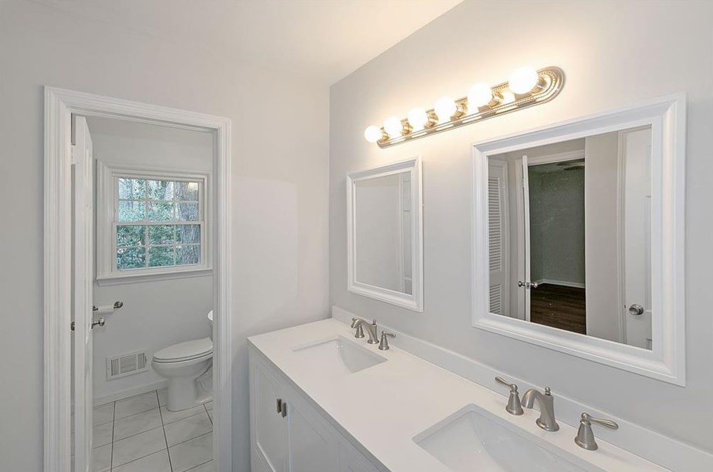 1424 Diamond Head Cir, Decatur GA  30033-2304 exterior