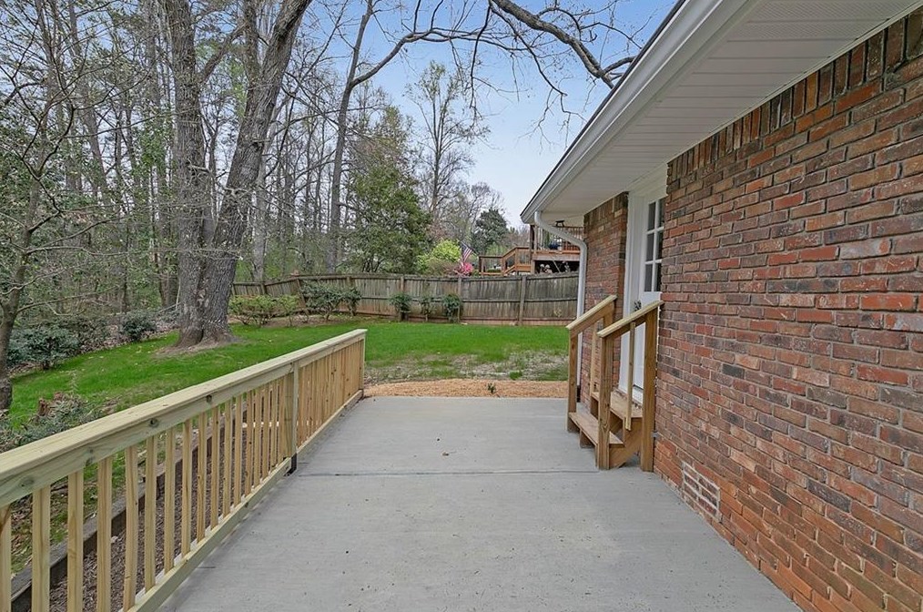 1424 Diamond Head Cir, Decatur GA  30033-2304 exterior