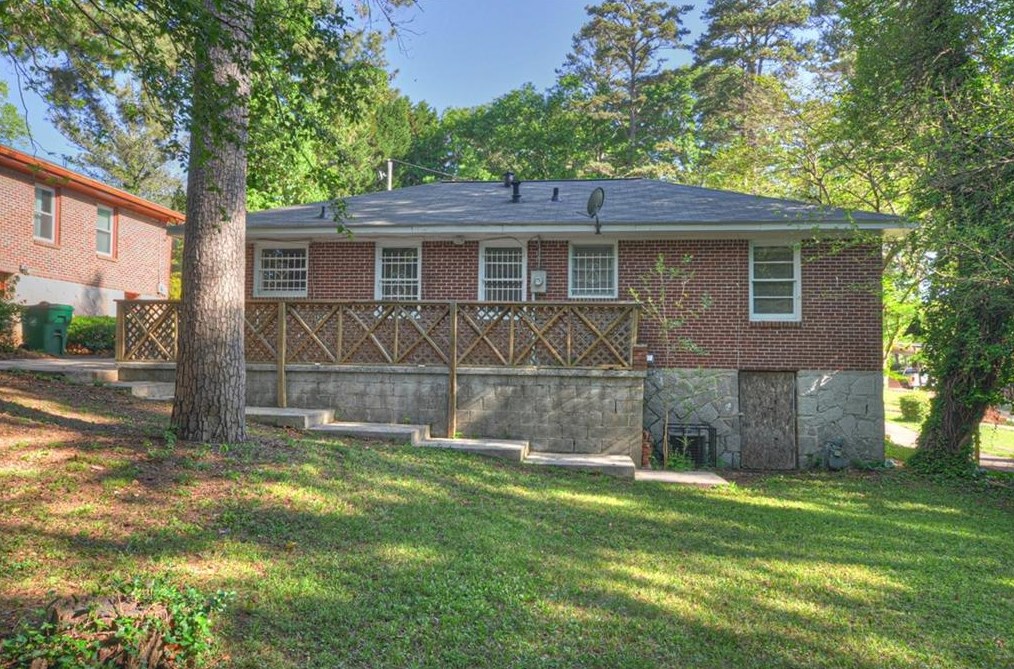 2823 Oakland Ter, Decatur GA  30032-5518 exterior