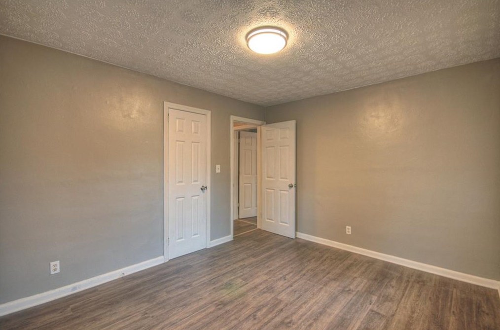 2823 Oakland Ter, Decatur GA  30032-5518 exterior