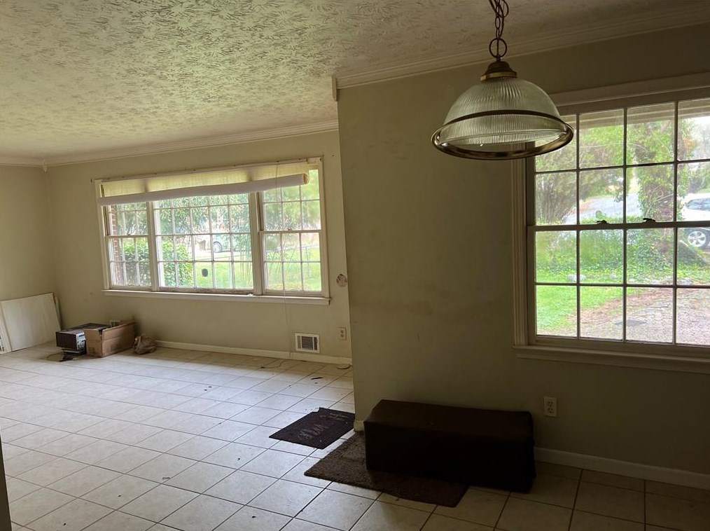 4010 Moffat Ct, Decatur GA  30035-1669 exterior