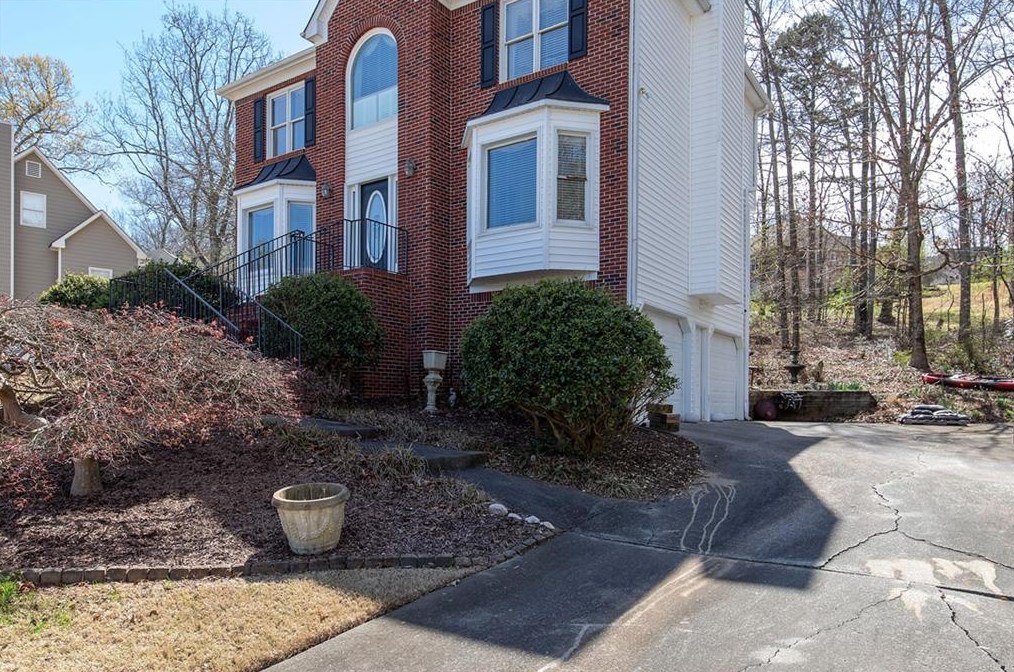 19 N Hampton Dr, White, GA 30184