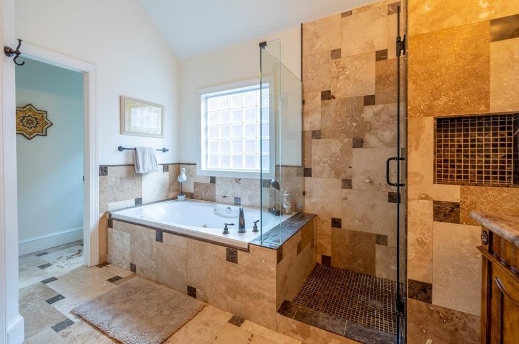 3 Village Walk Dr, Decatur GA  30030-2685 exterior