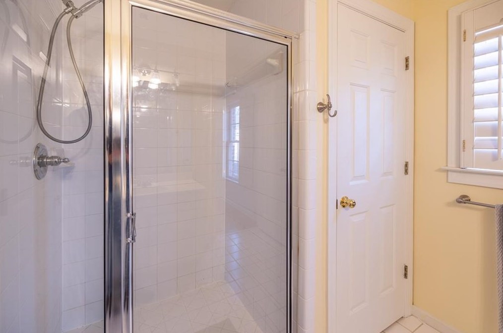 3 Village Walk Dr, Decatur GA  30030-2685 exterior