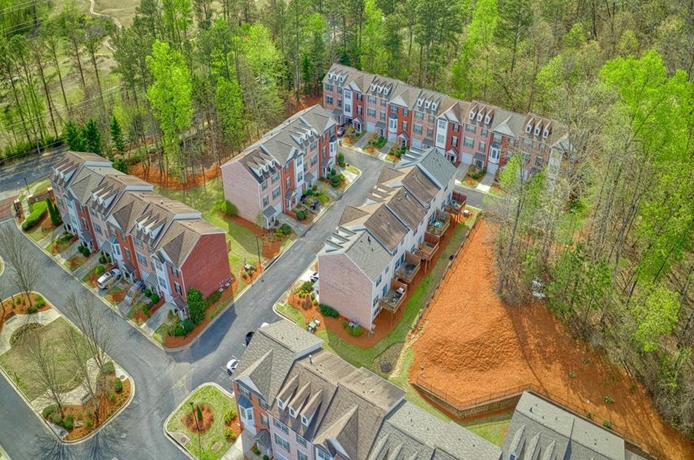 7822 Welsford Pt, Atlanta GA  30350-5894 exterior