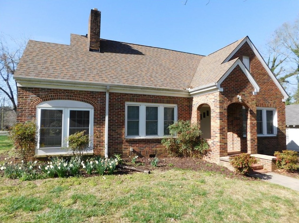 15 New St, Winder, GA 30680-2167