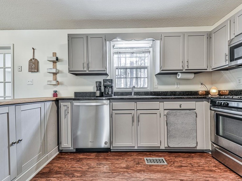 162 Kipling Dr, Dallas GA  30132-8441 exterior