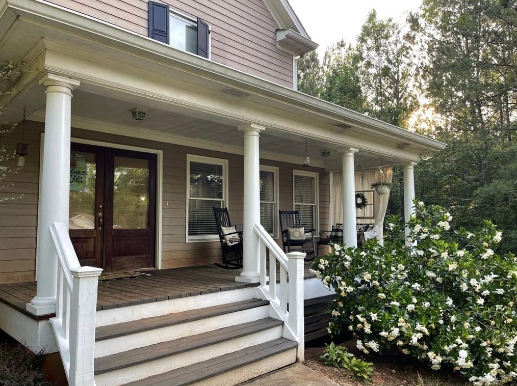 1090 Rawlings Dr, Rutledge, GA 30663