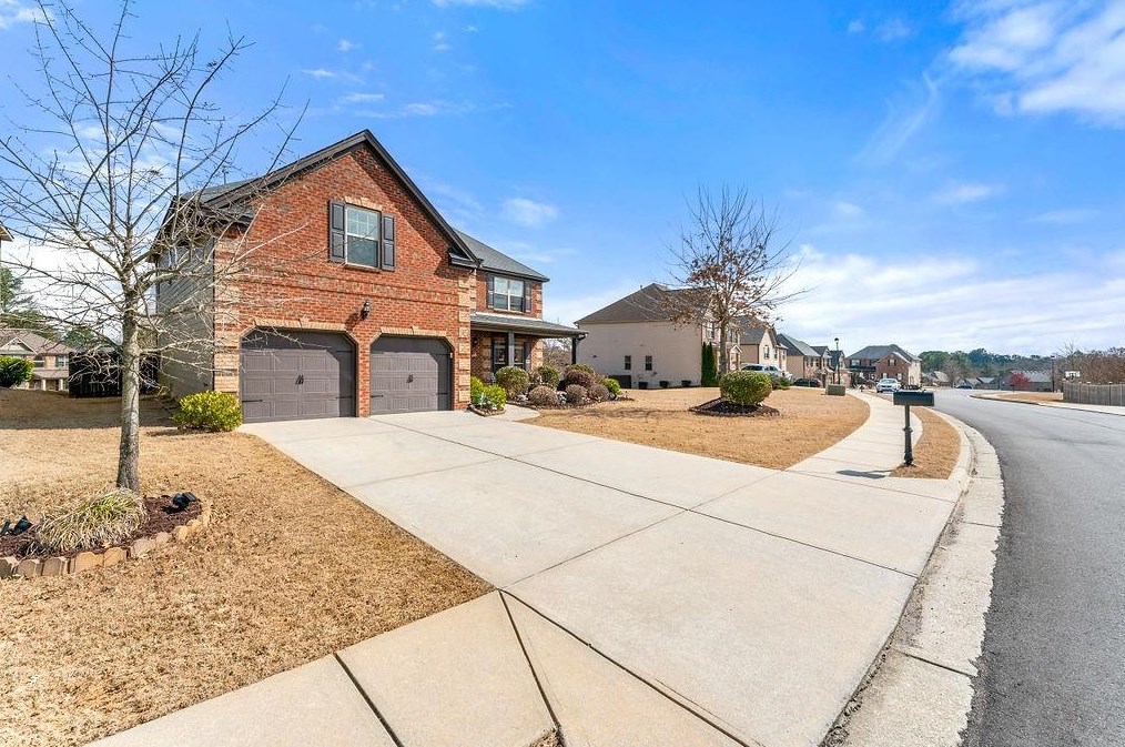 3187 Trinity Grove Dr, Dacula, GA 30019-1063