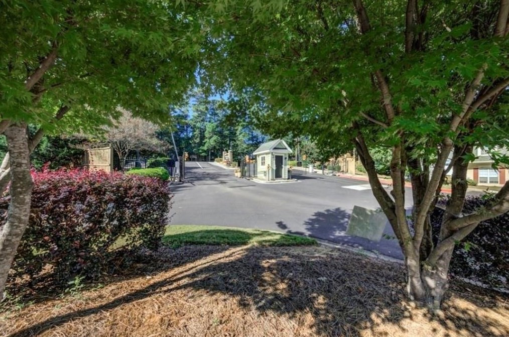 3982 Wolcott Cir, Atlanta GA  30340-4245 exterior