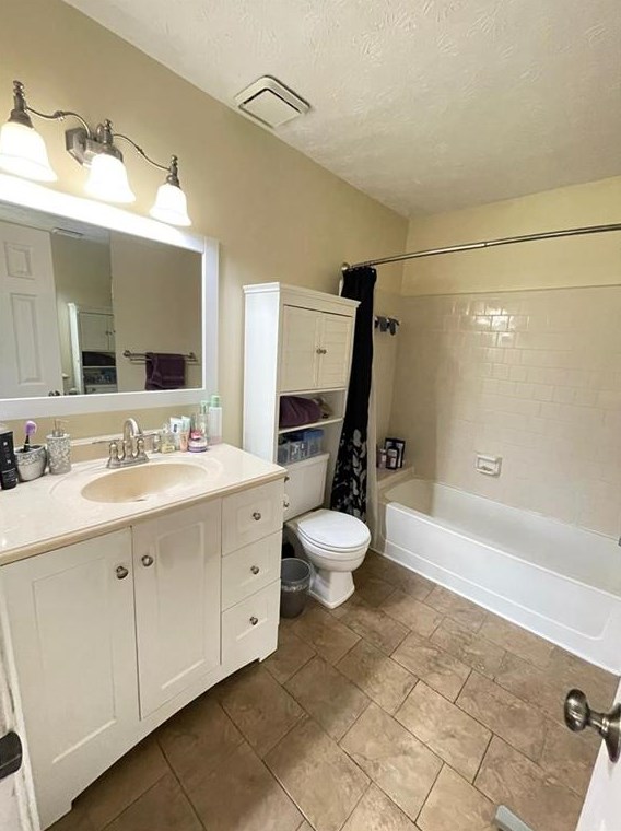 3982 Wolcott Cir, Atlanta GA  30340-4245 exterior