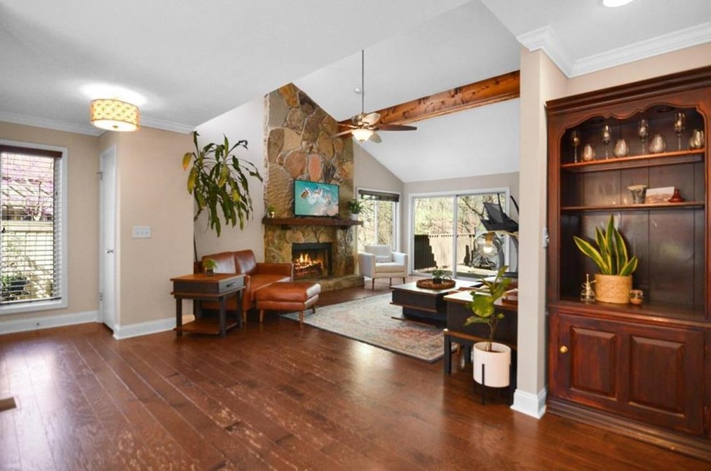 535 Putters Ct, Alpharetta GA  30022-5367 exterior