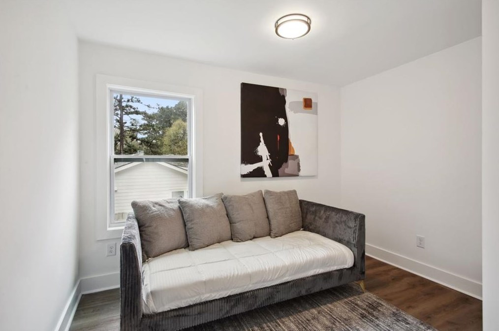 1375 Alverado Way, Decatur GA  30032-2927 exterior