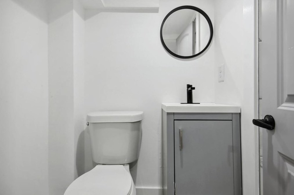 1375 Alverado Way, Decatur GA  30032-2927 exterior