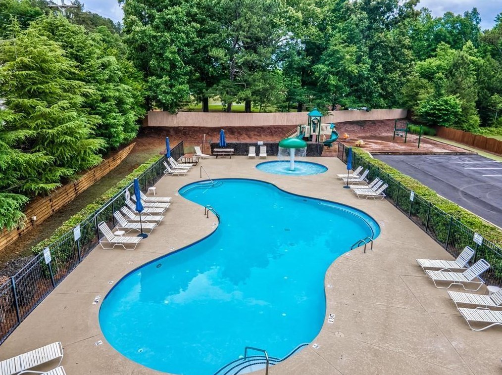 528 Homestead Dr, Dallas GA  30157-4631 exterior