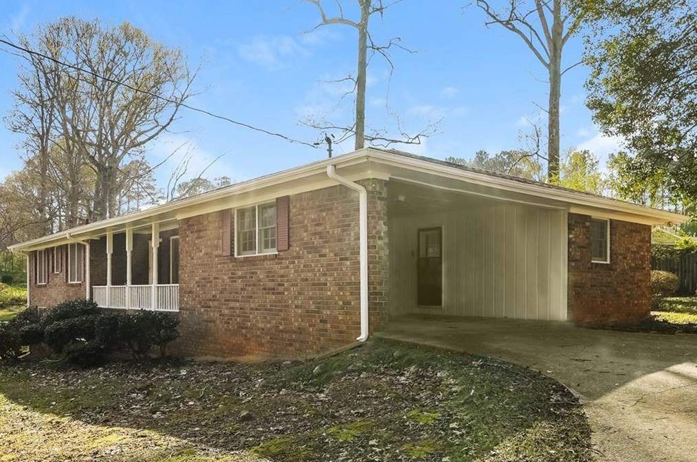 6636 Briarcliff Dr, Douglasville GA  30135-3220 exterior
