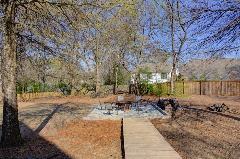 2592 Old Roswell Rd, Smyrna GA  30080-2112 exterior