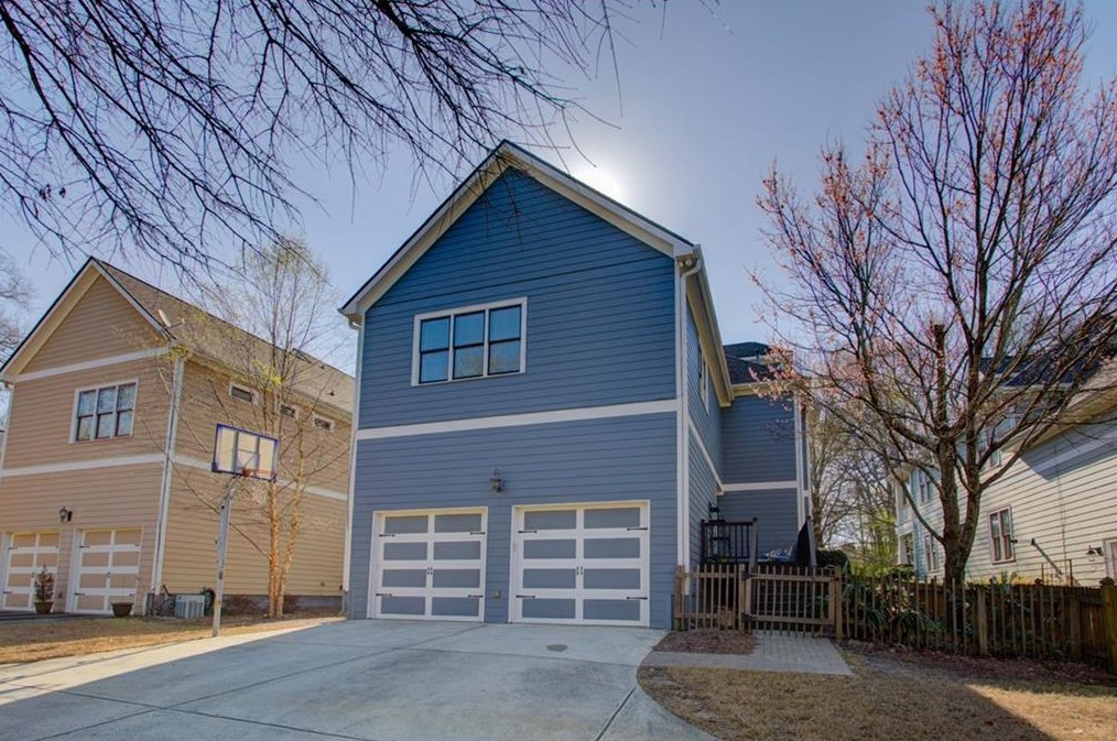 2592 Old Roswell Rd, Smyrna GA  30080-2112 exterior