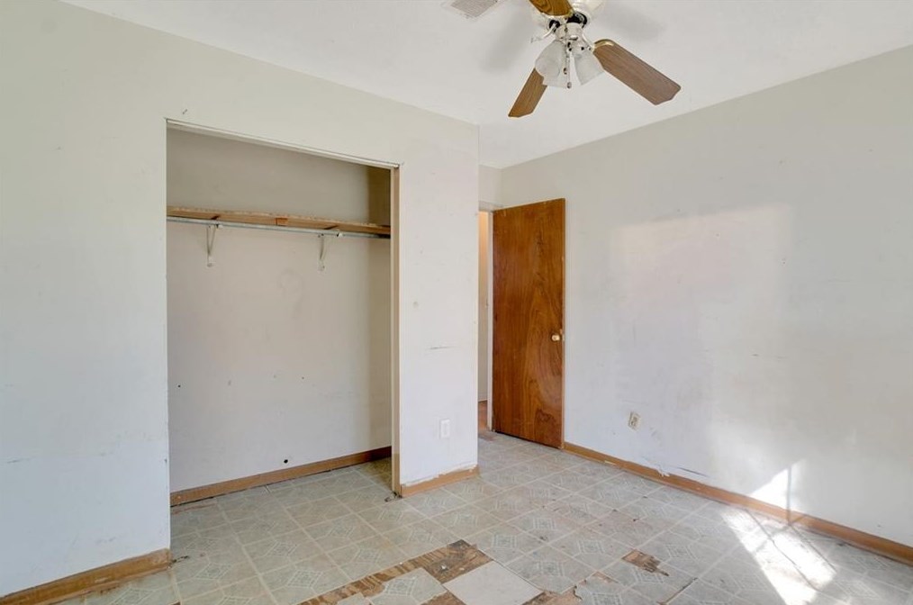 2457 Corner Shoals Dr, Decatur GA  30034-1224 exterior