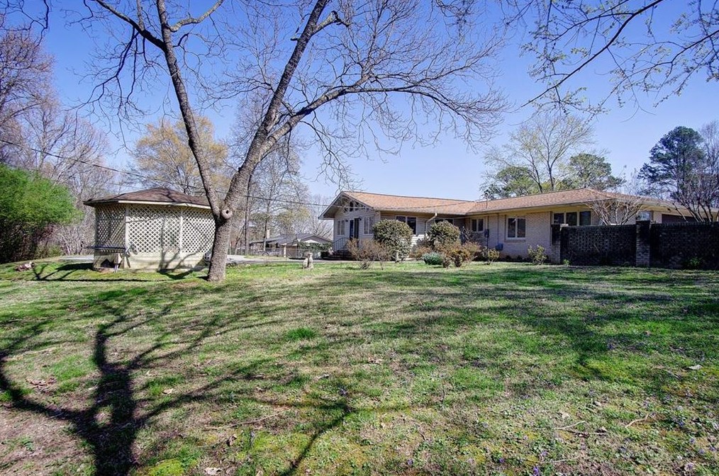 144 Devonwood Dr, Calhoun GA  30701-2026 exterior