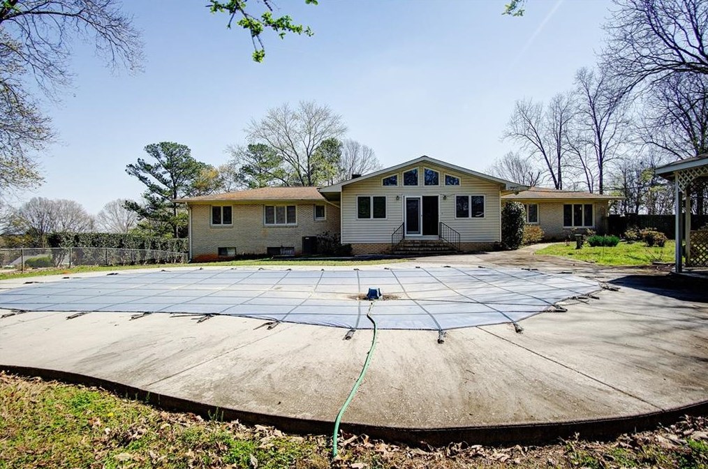 144 Devonwood Dr, Calhoun GA  30701-2026 exterior