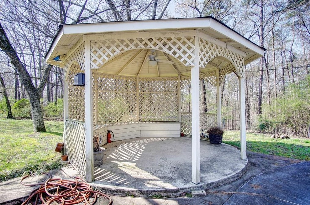 144 Devonwood Dr, Calhoun GA  30701-2026 exterior