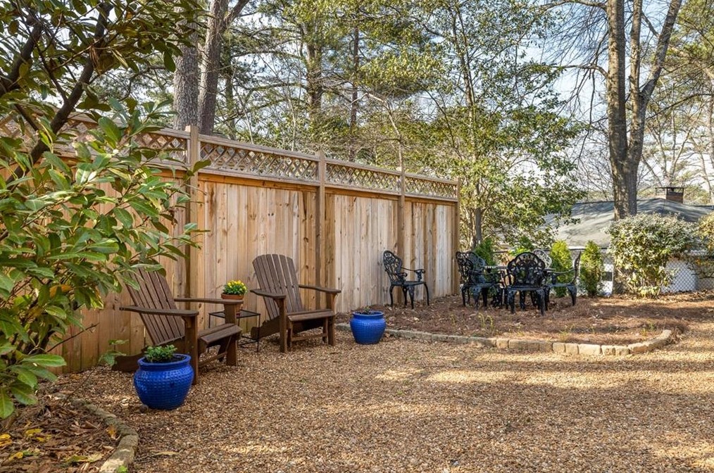 2828 Delcourt Dr, Decatur GA  30033-2440 exterior