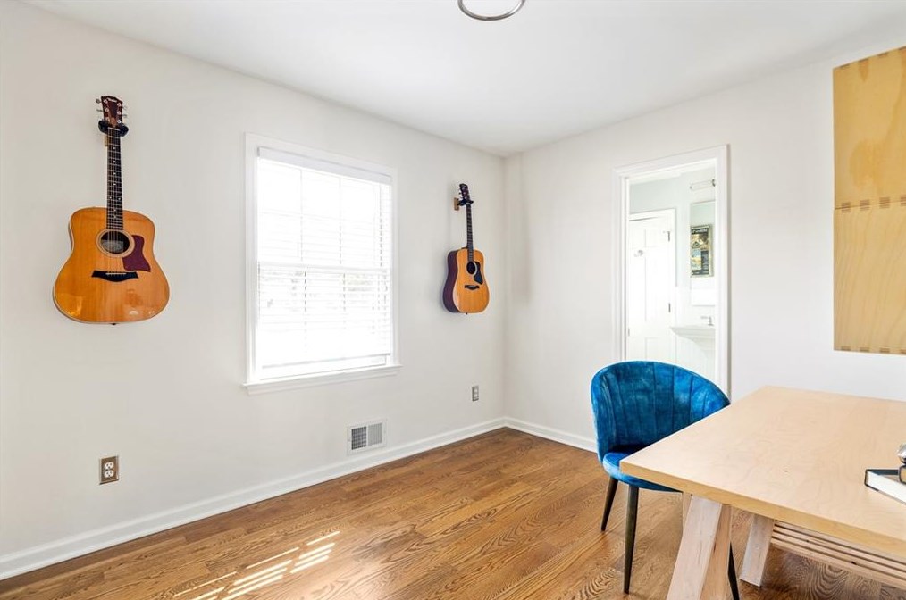 2828 Delcourt Dr, Decatur GA  30033-2440 exterior