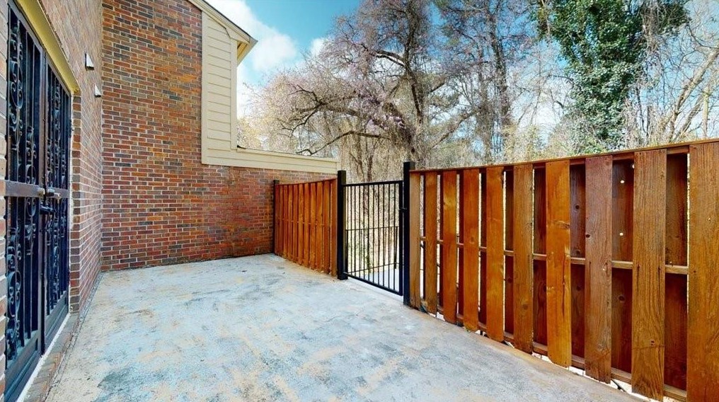 153 Glen Acres Ct, Decatur GA  30035-1625 exterior