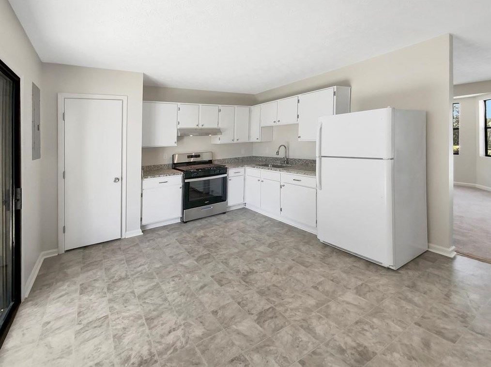 2306 Ramblewood Cir, Decatur GA  30035-3612 exterior