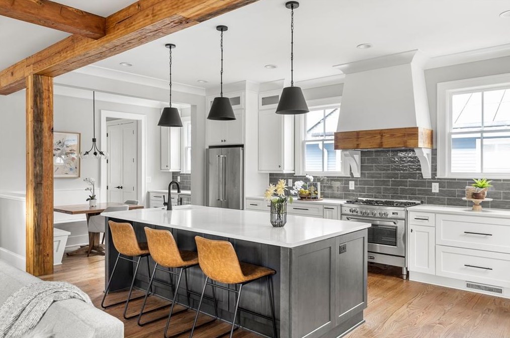 250 Lake Dr, Decatur GA  30030-3526 exterior