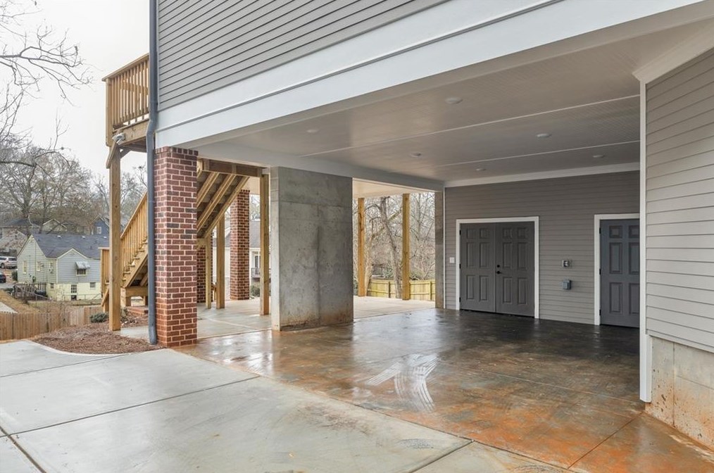 250 Lake Dr, Decatur GA  30030-3526 exterior