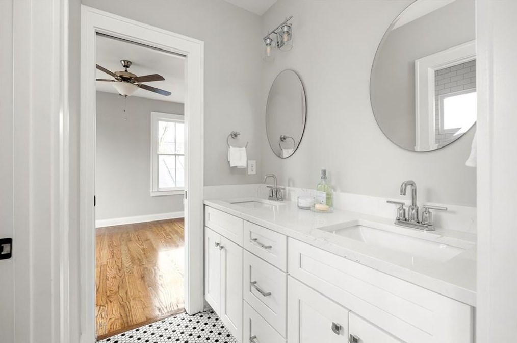 250 Lake Dr, Decatur GA  30030-3526 exterior