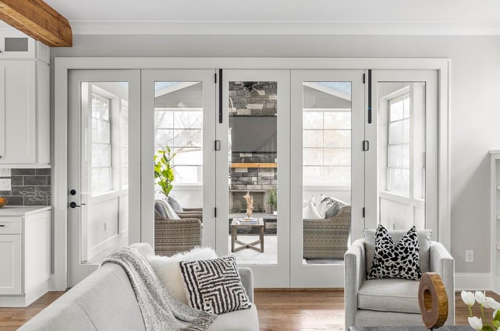 250 Lake Dr, Decatur GA  30030-3526 exterior