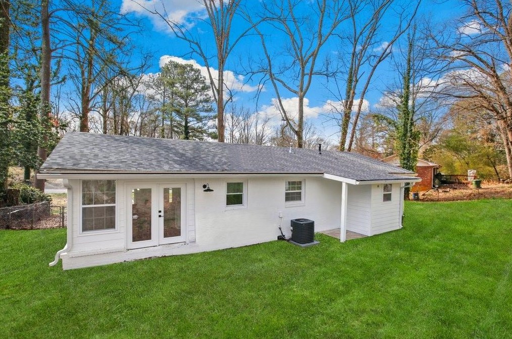 83 Lucia Dr, Smyrna GA  30082-3129 exterior