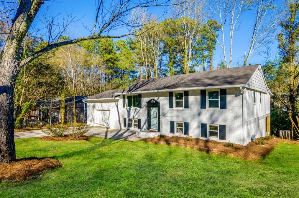 2659 Rolling View Dr, Smyrna, GA 30080-2625
