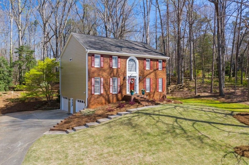 3900 Windhurst Dr Sw, Lilburn, GA 30047