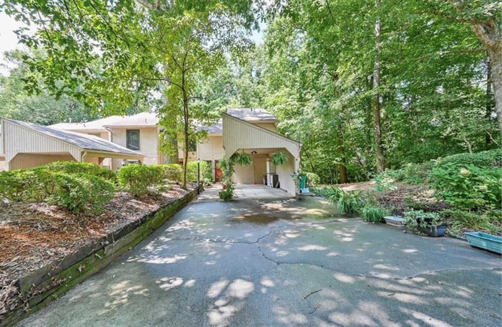 6225 Brookwood Rd, Norcross, GA 30092