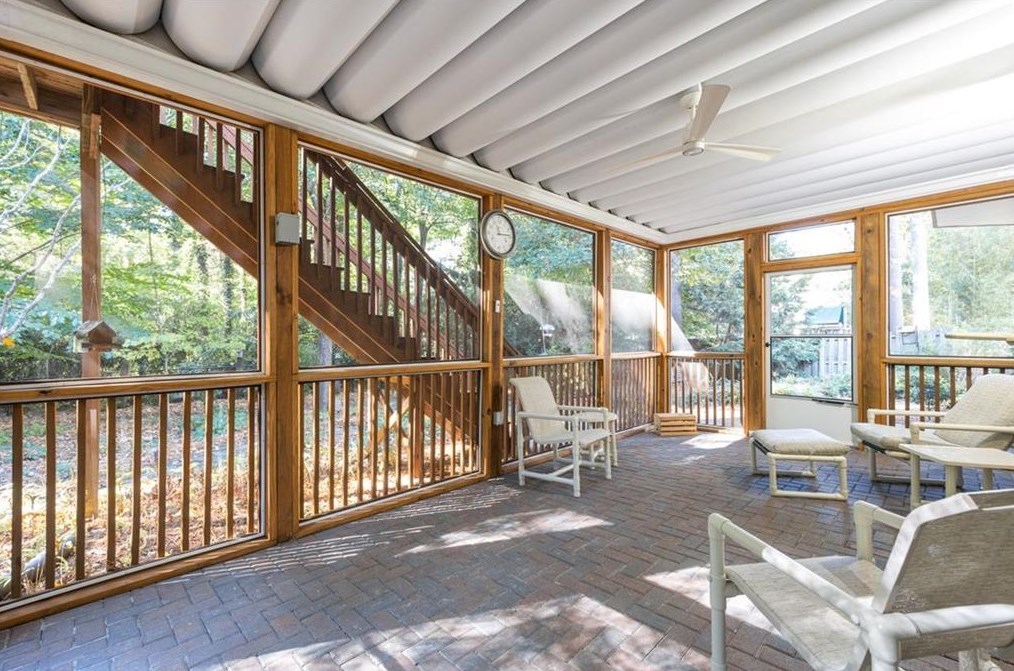 1567 Reserve Cir, Decatur GA  30033-1538 exterior