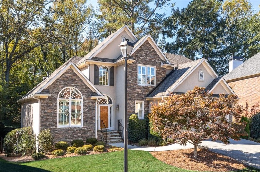 1567 Reserve Cir, Decatur, GA 30033-1538