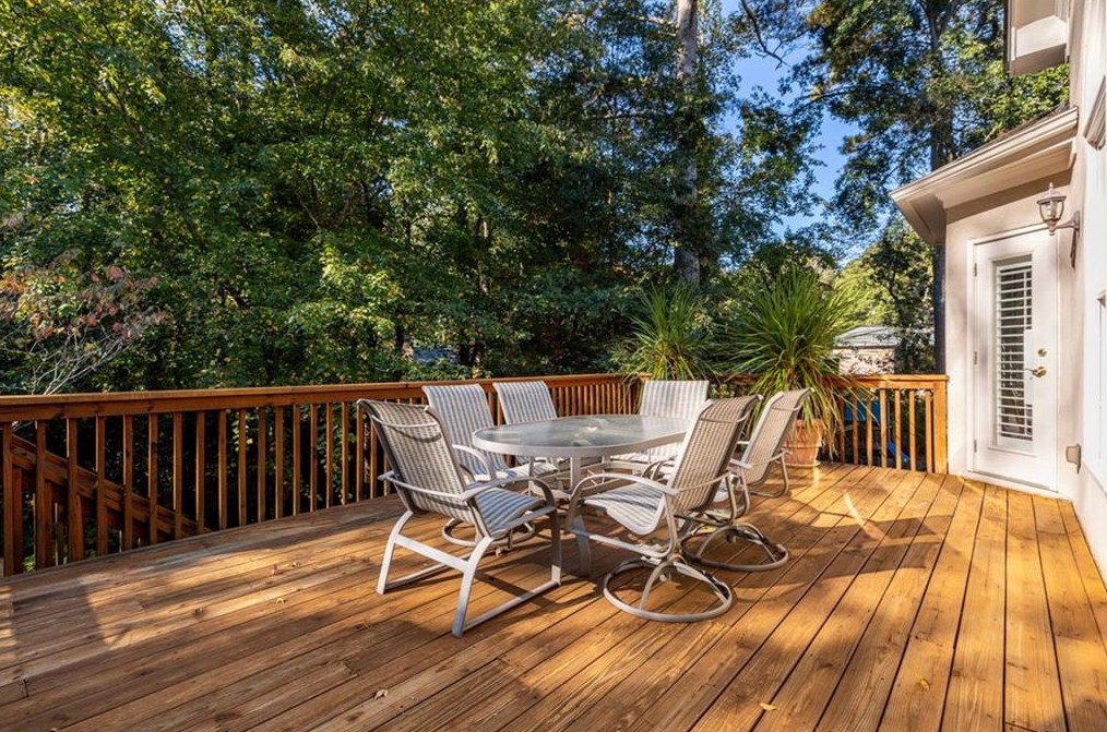 1567 Reserve Cir, Decatur GA  30033-1538 exterior