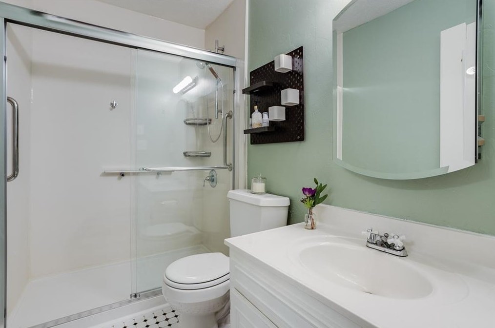 3004 Vinings Ferry Dr, Atlanta GA  30339-4300 exterior