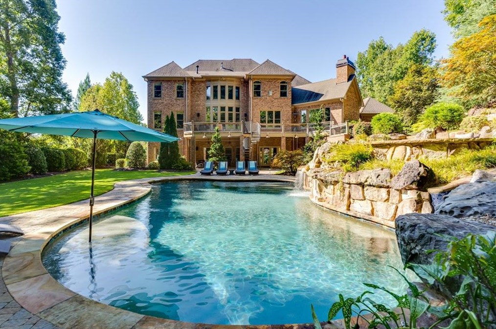 1385 Cashiers Way, Roswell, GA 30075-6882
