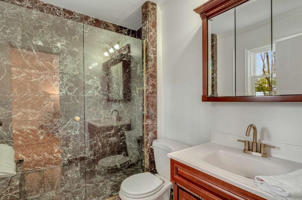 347 Old Ivy Rd, Atlanta GA  30342-4545 exterior
