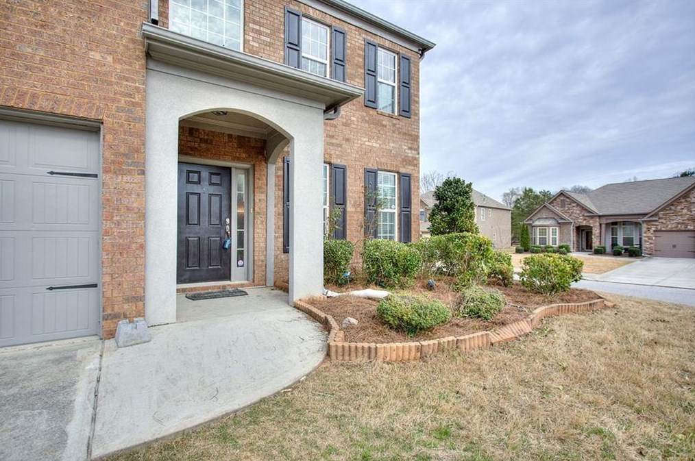 6177 Stonelake Dr, Atlanta, GA 30331-8104