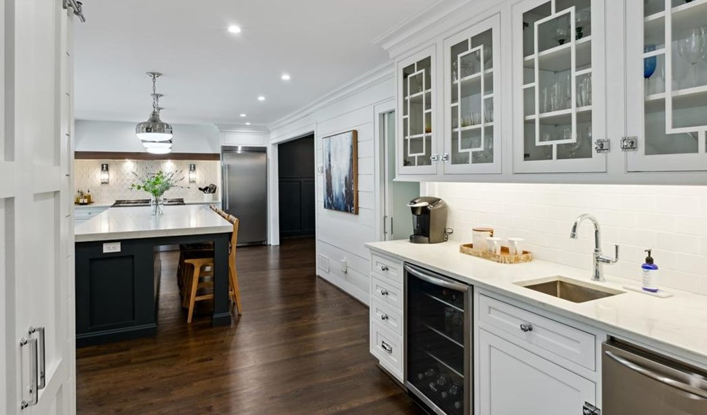 6230 Mountain Brook Way, Atlanta GA  30328-3610 exterior