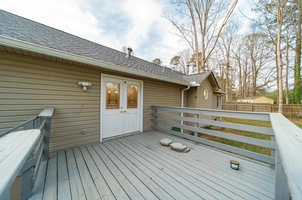 121 Ison Woods Ct, Griffin GA  30224-8911 exterior
