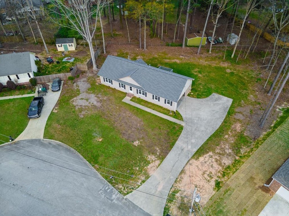 121 Ison Woods Ct, Griffin GA  30224-8911 exterior