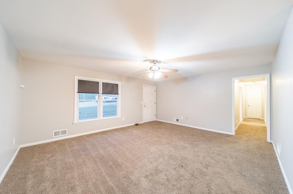 121 Ison Woods Ct, Griffin GA  30224-8911 exterior