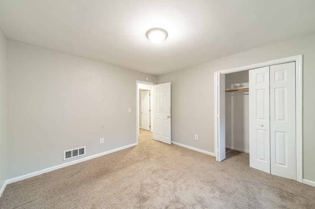 121 Ison Woods Ct, Griffin GA  30224-8911 exterior
